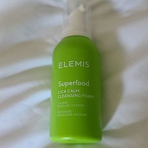Elemis superfood cica calm cleansing foam